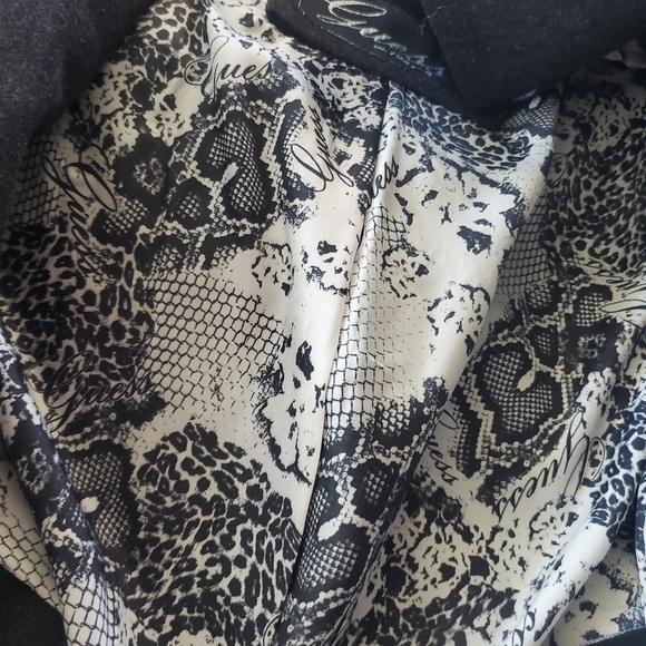 Coat - Picture 16 of 16